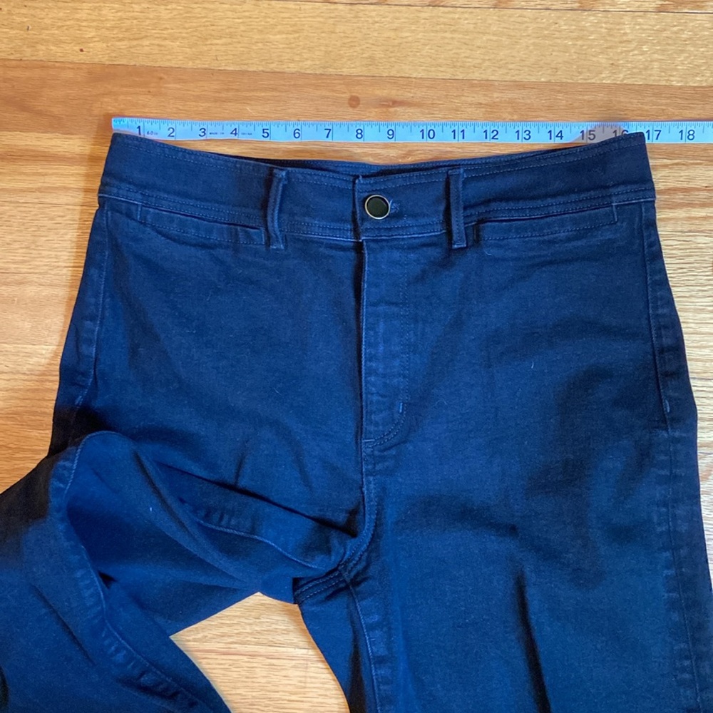 Ann Taylor Wide Crop Black Jeans. Size 12 - Picture 9 of 15
